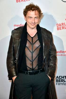 Ben Bela Böhm at the premiere of the feature film Vamos a la Playa and the opening of the 19 achtung berlin Filmfestival 2023 at the Colosseum cinema Berlin, 12 04 2023 Foto:xN.xKubelkax xFuturexImage