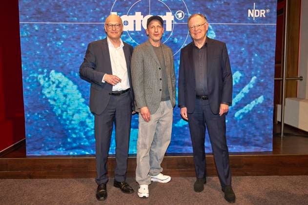 Joachim Knuth, Wotan Wilke Möhring and Stepahn Weil at the preview of the TV movie Tarort Verborgen on the occasion of the tenth anniversary of Tatort by Wotan Wilke Möhring at the Astor Grand Cinema Hannover, 13 04 2023 Foto:xU.xStammx xFuturexImage