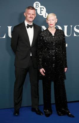 September 29, 2022, London, United Kingdom: Ben Roberts and Tilda Swinton attend the BFI London Film Festival Luminous Gala at The Londoner Hotel in London. London United Kingdom - ZUMAs197 20220929_zab_s197_140 Copyright: xFredxDuvalx