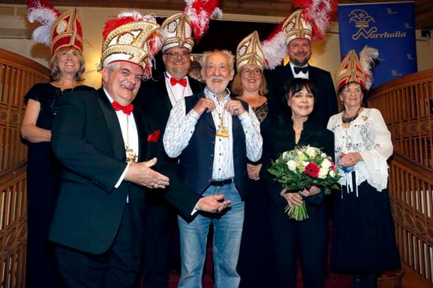 Günther Grauer, Dieter Hallervorden and Simone Rethel at the award ceremony of the Karl Valentin Order after the performance at the Schlosspark Theater Berlin, 22 04 2023 Foto:xA.xBuggex xFuturexImage