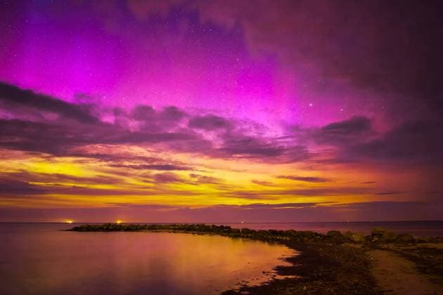 Aurora Borealis in the night to 24 April 2023 over the Baltic Sea beach in Wisch, district Heidkate, near Kiel Kiel Schleswig Holstein Germany fpr polarlicht 6824