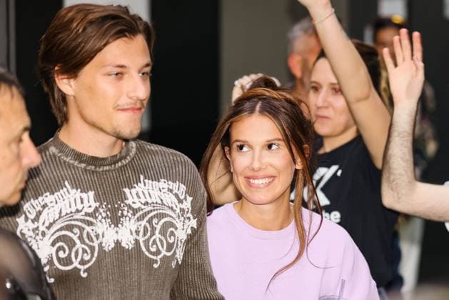 Millie Bobby Brown And Jake Bongiovi Celebrity Sightings In Milan Millie Bobby Brown and Jake Bongiovi are seen on April 28, 2023 in Milan, Italy Milan Italy  Copyright: xAlessandroxBremecx originalFilename: bremec-notitle230428_npjje.jpg