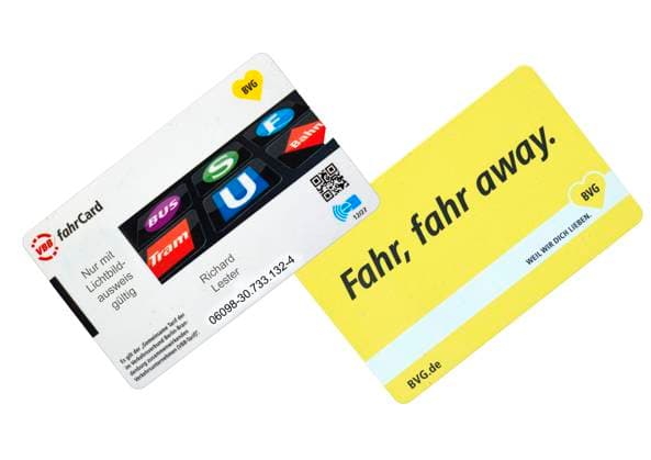 Monthly pass, VBB and BVG FahrCard with QR Code, DeutschlandCard and Backside Copyright: imageBROKER SiegraxAsmoel iblasm09239535.jpg