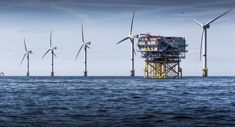 RWE ( C-Power) stellt einen Offshore Windpark vor. Freitag (17.08.12) in Ostende. Das 2009 gestartete Projekt liegt auf der Thornton Bank, 30 Km vor der belgischen Küste und soll nach dem 3. Bauabschnitt (2012 13) mit einer Gesamtleistung von 325,2 MW ca 600 000 Menschen mit Energie versorgen. Bilder : Jakob Studnar RWE ( C-Power) stellt einen Offshore Windpark vor. Freitag (17.08.12) in Ostende. Das 2009 gestartete Projekt liegt auf der Thornton Bank, 30 Km vor der belgischen KoÂ¼ste und soll nach dem 3. Bauabschnitt (2012 13) mit einer Gesamtleistung von 325,2 MW ca 600 000 Menschen mit Energie versorgen. Bilder : Jakob Studnar Buntes Belgien Osten Copyright: JakobxStudnar docnrwhugopicture50018037 EDITORIAL USE ONLY
