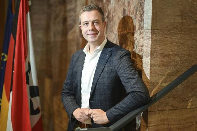 <p>Der Berliner Finanzsenator Stefan Evers am 15. Mai 2023 in seiner Behöde. Berlin Copyright: RetoxKlar