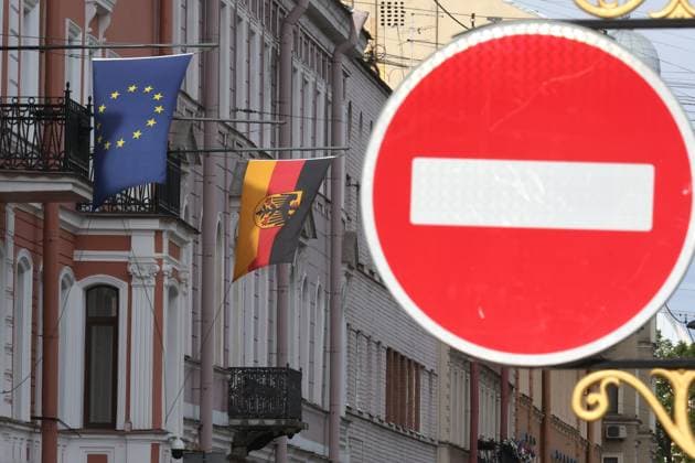 RUSSIA, ST PETERSBURG - MAY 31, 2023: Flags of the EU and Germany fly outside the German Consulate General. On May 31, the Consulate Generals of Germany in Kaliningrad, St Petersburg, Yekaterinburg and Novosibirsk cease to receive visa applications, leaving only the embassy in Moscow to handle the documents. Peter Kovalev TASS  59520877