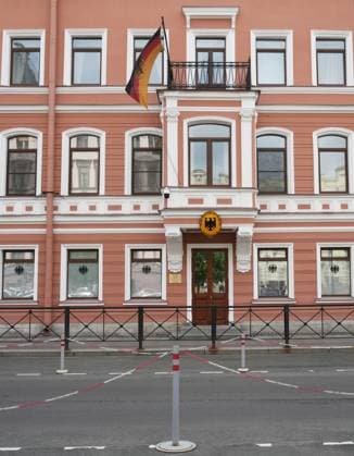 Russia Germany Consulates Visa Applications Suspension 8445502 31.05.2023 The view shows the building of the German consulate general in St.Petersburg, Russia. Starting in June, the visa departments of the German consulates general in Kaliningrad, St. Petersburg, Yekaterinburg and Novosibirsk will stop accepting visa applications, with all documents to be processed by the German Embassy in Moscow. Alexei Danichev Sputnik St. Petersburg Russia  Copyright: xAlexeixDanichevx