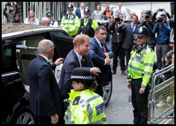 06 06 2023. London, United Kingdom. Prince Harry arriving at the High Court in London. Prince Harry, Duke of Sussex arrives at the High Court in central London, where he is due to give evidence in his trial against Mirror Group Newspapers (MGN). Copyright: xAndrewxParsonsx xParsonsxMediax PAR-8371-0041