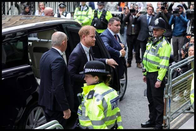 06 06 2023. London, United Kingdom. Prince Harry arriving at the High Court in London. Prince Harry, Duke of Sussex arrives at the High Court in central London, where he is due to give evidence in his trial against Mirror Group Newspapers (MGN). Copyright: xAndrewxParsonsx xParsonsxMediax PAR-8371-0042