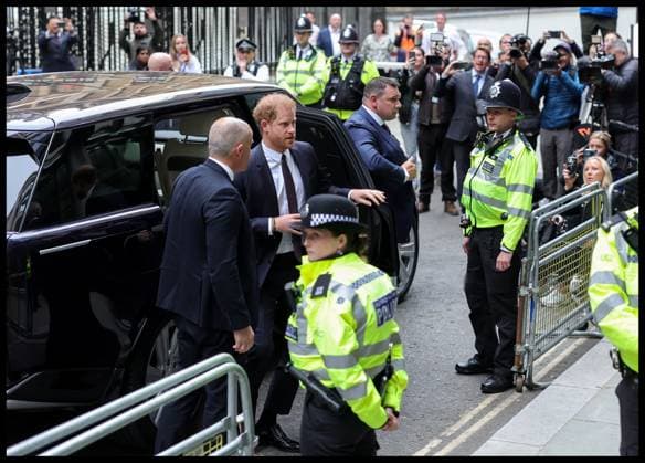 06 06 2023. London, United Kingdom. Prince Harry arriving at the High Court in London. Prince Harry, Duke of Sussex arrives at the High Court in central London, where he is due to give evidence in his trial against Mirror Group Newspapers (MGN). Copyright: xAndrewxParsonsx xParsonsxMediax PAR-8371-0045