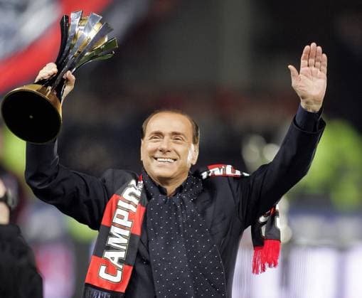 Photo IPP Alberto Sabattini Milan 13 01 2008 Calcio Campionato di Serie A 2007 2008 Milan Napoli 5 2 in the photo Milan president Silvio Berlusconi lifts the Intercontinental Cup with a Rossoneri scarf around his neck italyphotopress world copyright  0