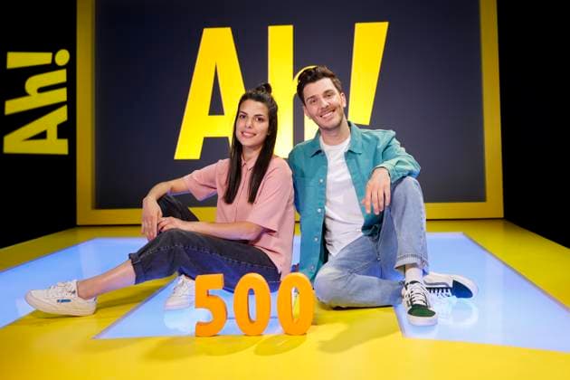 Presenters Clarissa Correa da Silva and Tarkan Bagci on the set of Wissen macht Ah In the fall, the 500th episode of the WDR knowledge show will be shown Cologne, 14 06 2023 NRW Germany Copyright: xChristophxHardtx