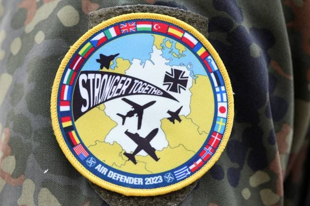 Patch AIR DEFENDER 2023 STRONGER TOGETHER on a uniform Hachenberg Kaserne Luftwaffe exercise Air Defender 2023 The Inspector of the Air Force, Lieutenant General Ingo Gerhartz visits the Operational Command 2 Air Defender 2023 on 15 06 2023 in Erndtebrueck Germany
