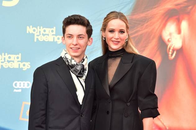 German premiere of NO HARD FEELING Andrew Feldmann, Jennifer Lawrence Arrival, red carpet for German premiere of NO HARD FEELINGSerlin on 15 06 2023 Photopress Mueller Photopress Mueller