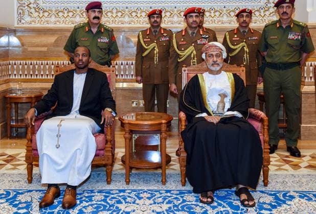 New Sultan of Oman Receives Royals - Muscat New Sultan Haitham Bin Tariq Bin Taimour of Oman (right) receives King Oyo Nyimba Kabamba of Tooro (Uganda) at Al Alam palace in Muscat, Oman, on January 12, 2020, a day after Sultan Qaboos Bin Said passed away. Handout photo by Balkis Press ABACAPRESS.COM Muscat Oman  Copyright: xBalkisxPress ABACAx 715661_016 BalkisxPress ABACAx 715661_016