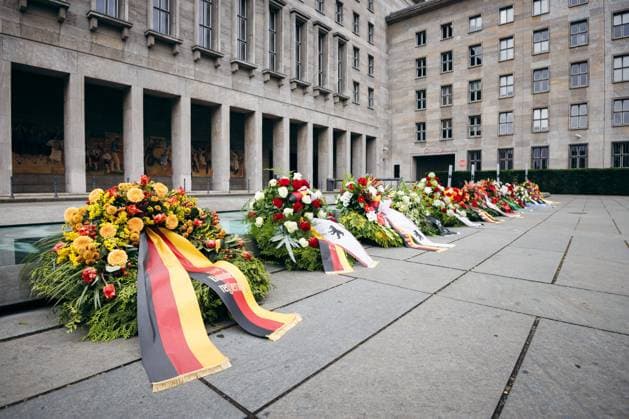 Wreath-laying ceremony on the occasion of the 70th anniversary of the GDR Peoples Uprising of 17 June 1953 at the Square of the Peoples Uprising in Berlin 17 06 2023 Berlin Germany Copyright: xFelixxZahn photothek.netx