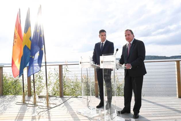 Spanish Prime Minister Pedro Sanchez and Swedish Prime Minister Stefan Lofven during a press meeting after their talks at Fagerudd Conference Hotel in Enkoping, Sweden on September 05, 2018 Photo Fredrik Sandberg TT code 10080 ENKOPING SWEDEN x10080x  Copyright: xFredrikxSandberg TTx SANCHEZ LOFVEN SWEDEN