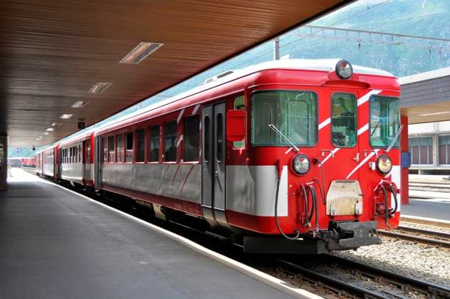 MGB, Matterhorn Gotthard Rail Copyright: imageBROKER BA-Geduldig ibxege06839791.jpg