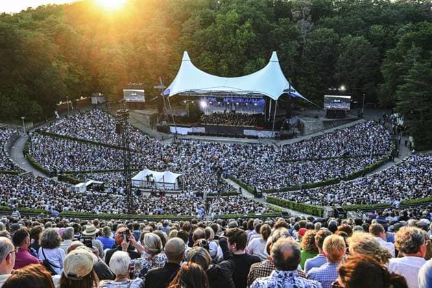 <p>Saison-Abschlusskonzert der Berliner Philharmoniker in der Waldbühne unter der Leitung von Dirigent Andris Nelsons und mit Startenor Klaus Florian Vogt, fotografiert am 24. Juni 2023 in Berlin. Deutschland Berlin Berlin Copyright: MaurizioxGambarini