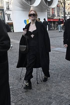PFW Stella McCartney Outside Arrivals JR Abigail Cowen attending the Stella McCartney show during PFW Womenswear Fall Winter 22 23 in Paris, France on March 7, 2022. Photo by Julien Reynaud APS-Medias ABACAPRESS.COM Paris France  Copyright: xReynaudxJulien APS-Medias ABACAx 801292_001 ReynaudxJulien APS-Medias ABACAx 801292_001