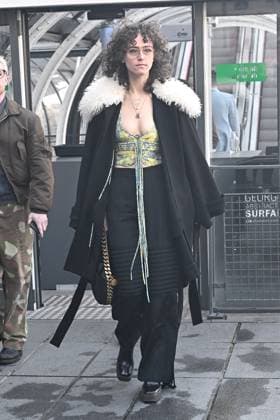 PFW Stella McCartney Outside Arrivals JR Ella Emhoff attending the Stella McCartney show during PFW Womenswear Fall Winter 22 23 in Paris, France on March 7, 2022. Photo by Julien Reynaud APS-Medias ABACAPRESS.COM Paris France Copyright: xReynaudxJulien APS-Medias ABACAx 801292_010 ReynaudxJulien APS-Medias ABACAx 801292_010