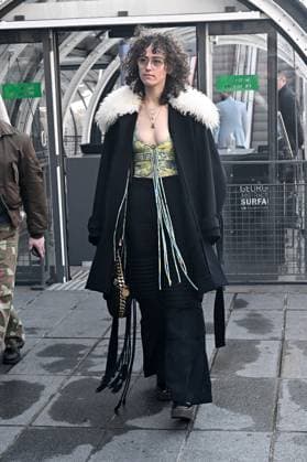 PFW Stella McCartney Outside Arrivals JR Ella Emhoff attending the Stella McCartney show during PFW Womenswear Fall Winter 22 23 in Paris, France on March 7, 2022. Photo by Julien Reynaud APS-Medias ABACAPRESS.COM Paris France Copyright: xReynaudxJulien APS-Medias ABACAx 801292_011 ReynaudxJulien APS-Medias ABACAx 801292_011