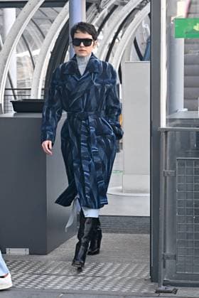 PFW Stella McCartney Outside Arrivals JR Daisy Ridley attending the Stella McCartney show during PFW Womenswear Fall Winter 22 23 in Paris, France on March 7, 2022. Photo by Julien Reynaud APS-Medias ABACAPRESS.COM Paris France Copyright: xReynaudxJulien APS-Medias ABACAx 801292_017 ReynaudxJulien APS-Medias ABACAx 801292_017