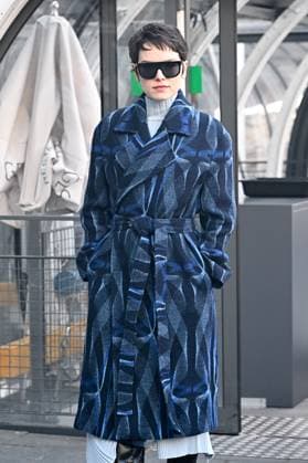 PFW Stella McCartney Outside Arrivals JR Daisy Ridley attending the Stella McCartney show during PFW Womenswear Fall Winter 22 23 in Paris, France on March 7, 2022. Photo by Julien Reynaud APS-Medias ABACAPRESS.COM Paris France Copyright: xReynaudxJulien APS-Medias ABACAx 801292_020 ReynaudxJulien APS-Medias ABACAx 801292_020