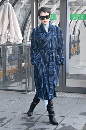 PFW Stella McCartney Outside Arrivals JR Daisy Ridley attending the Stella McCartney show during PFW Womenswear Fall Winter 22 23 in Paris, France on March 7, 2022. Photo by Julien Reynaud APS-Medias ABACAPRESS.COM Paris France Copyright: xReynaudxJulien APS-Medias ABACAx 801292_021 ReynaudxJulien APS-Medias ABACAx 801292_021