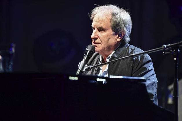 <p>Chris De Burgh tritt am Montag,10. Juli 2023 im Rahmen seiner Sommer Solo Tour in der Lichtburg in Essen auf. Deutschland NRW Essen Copyright: VladimirxWegener