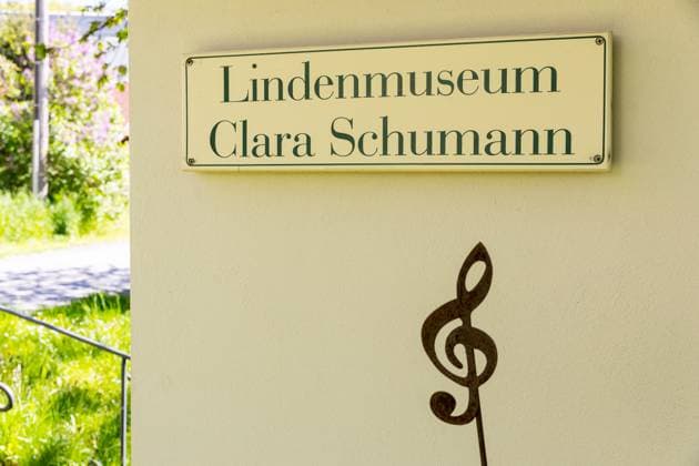 Linden Museum Clara Schumann directly at the Schmorsdorf linden tree, Müglitztal, Saxony, Germany