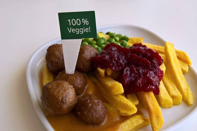 100 percent veggie Vegetarians English vegetarian are people who eat only food that does not come from killed animals Vegetarians eat neither fish nor meat and thus feed exclusively on plant food Photo Vegetarian lunch at Ikea, vegan Köttbullar with fries