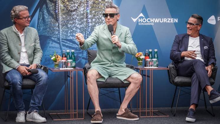 23 07 2023 Reiteralm, Schladming, Ennstal, Styria, Austria, Europe Press conference with Robbie Williams in Schladming, Styria For the ski opening in the Schladming Dachstein region with the 4 mountains Hauser Kaibling, Planai, Hochwurzen, Reiteralm will give the world star on 07 and 08 December 2023 to the winter season start two concerts