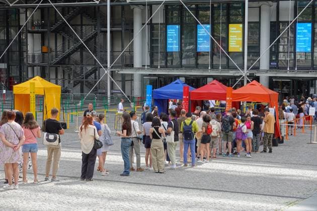 Paris, Tourists waiting in Front of Centre Pompidou Paris, Tourists waiting in Front of Centre Pompidou