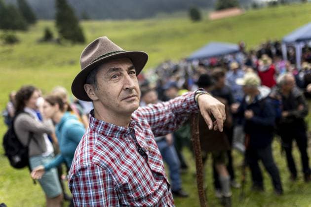 Federal Minister of Agriculture Cem Oezdemir takes part in the main alpine pasture inspection as part of the Summer Tour 2023 in Flintsbach, 02 08 2023 Flintsbach Germany. Copyright: xLeonxKuegeler photothek.de BMELx
