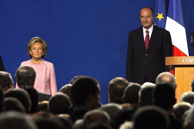 President Chirac addresses his New Year s wishes to the south-western area of Correze - Tulle First Lady Bernadette Chirac and her husband President Jacques Chirac salute the attendance after he delivers his New Year s wishes to the French south-western regional area of Correze, in Tulle, France on January 6, 2007. Photo by Thierry Orban ABACAPRES.COM Tulle Correze France  Copyright: xOrbanxThierry ABACAx 112982_06 OrbanxThierry ABACAx 112982_06 