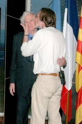 65178 02 Turkish press tycoon Goksin Sipahioglu, founder of Sipa Press Agency in Paris, congratulated by Jean-Francois Leroy, after he received the order of Chevalier des Arts et Lettres by French Art Minister Renaud Donnedieu de Vabres in Perpignan, southern France, on September 2, 2004, as part of the international photojournalism festival Visa pour l Image . Photo by ABACA.  Copyright: xABACAx 65178_02 ABACAx 65178_02