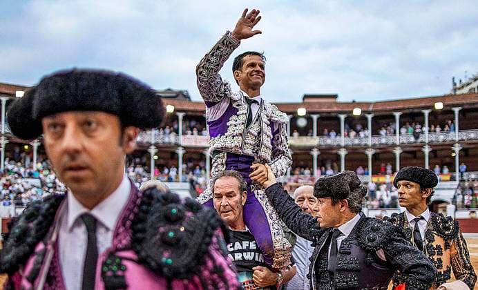 EL JULI The Spanish bullfighter Julian Lopez El Juli at the bullring of El Bibio in Gijon Gijon Gijon Spain 139893060  xDavidxS.xBustamante