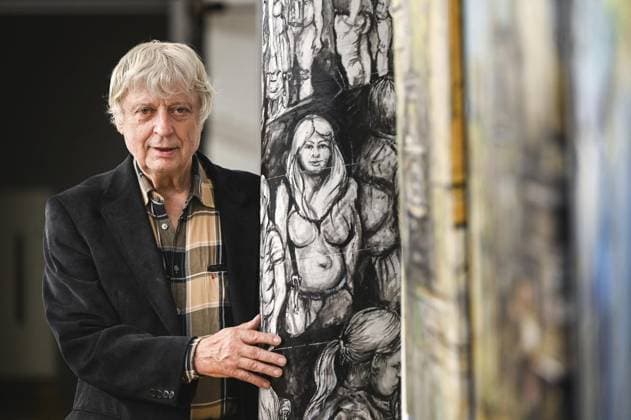 <p>Alfred Grimm steht am Donnerstag, 17. August 2023, im Museum Voswinkelshof in Dinslaken. Hier wird gerade die aktulee Ausstellung von Alfred Grimm vorbereitet. Foto : Markus Weissenfels FUNKE Foto Services< p> Buntes Dinslaken Copyright: MarkusxWeißenfels