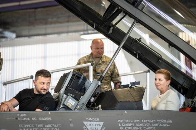 Ukrainian President Volodymyr Zelenskiy and Denmarks Prime Minister Mette Frederiksen sits in a F 16 fighter jet at Skrydstrup Airbase in Vojens, Denmark, Sunday 20 August 2023 ,  Copyright: RitzauxScanpix MadsxClausxRasmussenx spdk20230820-174509-L