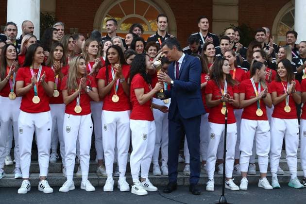 The President of the Spanish Government, Pedro Sánchez, during a meeting with the Spanish womens national soccer team as the winner of the World Cup in Madrid August 22, 2023 Pedro Sanchez receives the womens national soccer team at the Moncloa after their victory in the World Cup Cordon Press  Fernando.Calvo