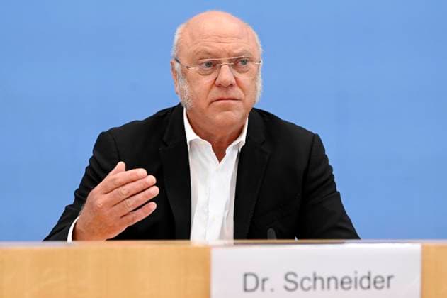 Ulrich Schneider at the Federal Press Conference Results of a survey on the cost of care and joint demands at the House of the Federal Press Conference Berlin, 24 08 2023 Foto:xF.xKernx xFuturexImagex pflegekosten_3836