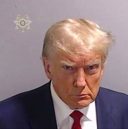 Bilder des Jahres 2023, News 08 August News Themen der Woche KW34 News Bilder des Tages August 24, 2023, Atlanta, Georgia, USA: Booking photo of Former President DONALD TRUMP, in a Fulton County Jail booking photo made available by the . Trump has been indicted by a Fulton County Grand Jury for 2020 election interference in Georgia. His lawyers negotiated a $200,000 bond before he turned himself in. The mug shot is a historic first for any US President. Atlanta USA - ZUMA 20230824_new_z03_030 Copyright: xFultonxCountyxSheriff sxOfficex