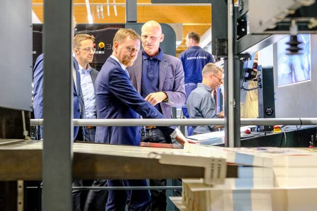 23 08 2023 Michael Kretschmer Prime Minister of Saxony visits Koenig Bauer in Radebeul