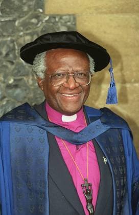 The Most Rev ARCHBISHOP DESMOND TUTU Archbishop of Cape Town, South Africa. Born Klerksdorp, South Africa. At Southwark Cathedral, London, where he received an honorary doctorate of laws, from South Bank University. COMPULSORY CREDIT: UPPA Photoshot The Most Rev ARCHBISHOP DESMOND TUTU Archbishop of Cape Town, South Africa. Born Klerksdorp, South Africa. At Southwark Cathedral, London, where he received an honorary doctorate of laws, from South Bank University. COMPULSORY CREDIT: UPPA Photoshot Photo URK 008358 B-29 25.10.1994, Credit: uppa.co.uk Avalon United Kingdom Copyright: x xuppa.co.ukx xAvalonx 0503416457