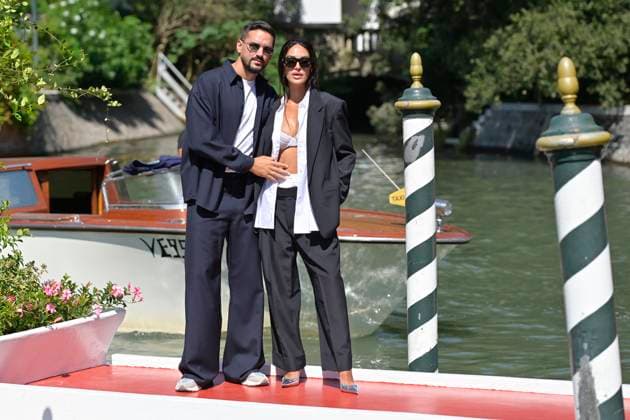 September 5, 2023, Venice Lido, Italy: Pietro Tartaglione (l) and Rosa Perrotta (r) arrive at the dock of the Hotel Excelsior on the Lido. Venice Lido Italy - ZUMAs197 20230905_aaa_s197_358 Copyright: xMarioxCartellix