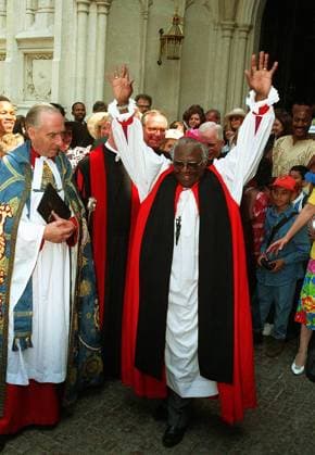 The Most Rev DESMOND TUTU Archbishop of Cape Town and Metropolitan of the Church of the Province of South Africa Arriving at Westminster Abbey for the special service to welcome South Africa back into the Commonwealth COMPULSORY CREDIT: UPPA Photoshot The Most Rev DESMOND TUTU Archbishop of Cape Town and Metropolitan of the Church of the Province of South Africa Arriving at Westminster Abbey for the special service to welcome South Africa back into the Commonwealth COMPULSORY CREDIT: UPPA Photoshot Photo UIW 008063 B-12 20.07.1994, Credit:Photoshot Avalon United Kingdom  Copyright: xPhotoshotx xAvalonx 0503736288