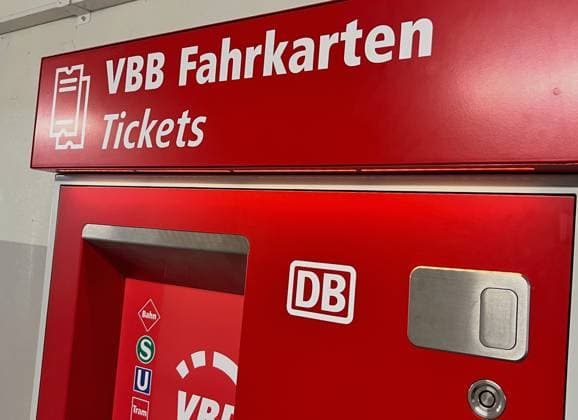 Ticket vending machine VBB Deutsche Bahn Copyright: xmix1x