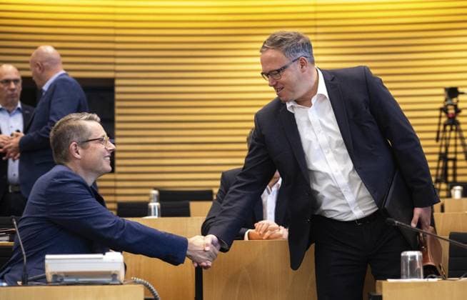 <p>14 09 2023-Erfurt: Thüringer Landtag 7. Wahlperiode 117. Plenarsitzung im Foto: Mario Voigt (CDU-Fraktionsvorsitzender), rechts, und Robert-Martin Montag (FDP), links ( Deutschland Thueringen Erfurt Copyright: SaschaxFromm