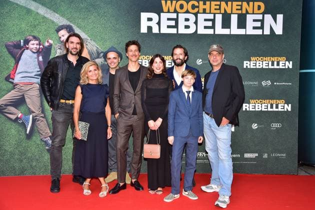 PREMIERE WEEKEND REBELS The film team Florian David Fitz, Cecilio Andresen, Aylin Tezel, director Marc Rothemund, author Richard Kropf, the producers Justyna Müsch, Quirin Berg and Max Wiedemann and the ÒrealÓ rebels Mirco and Jason von Juterczenka Arrival, Red Carpet to the premiere of a true story, the Weekend Rebels in Berlin, on 19 09 2023 Photopress Mueller